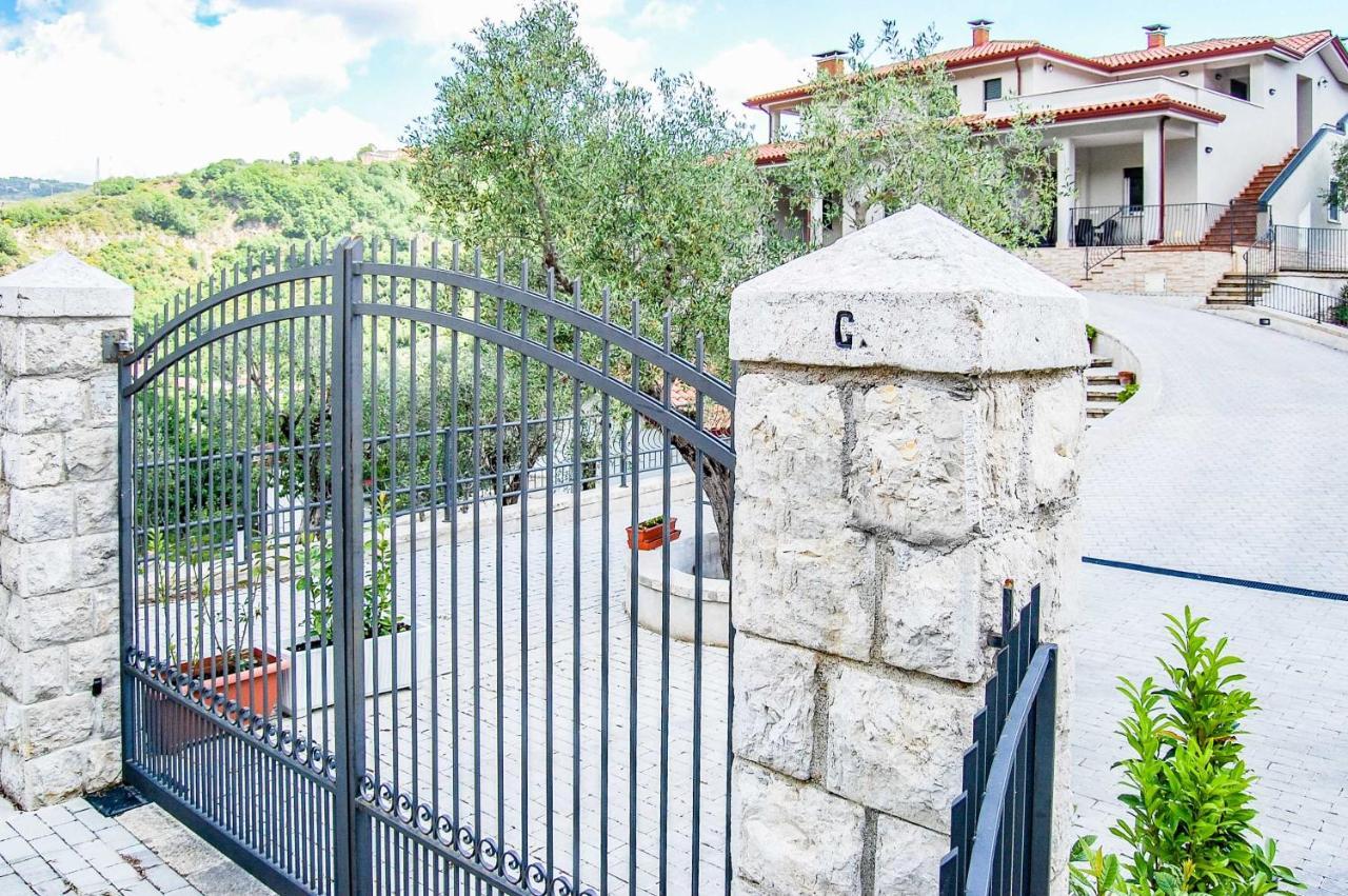 Apartmán Casa Elisabetta Shortlets Caposele Exteriér fotografie