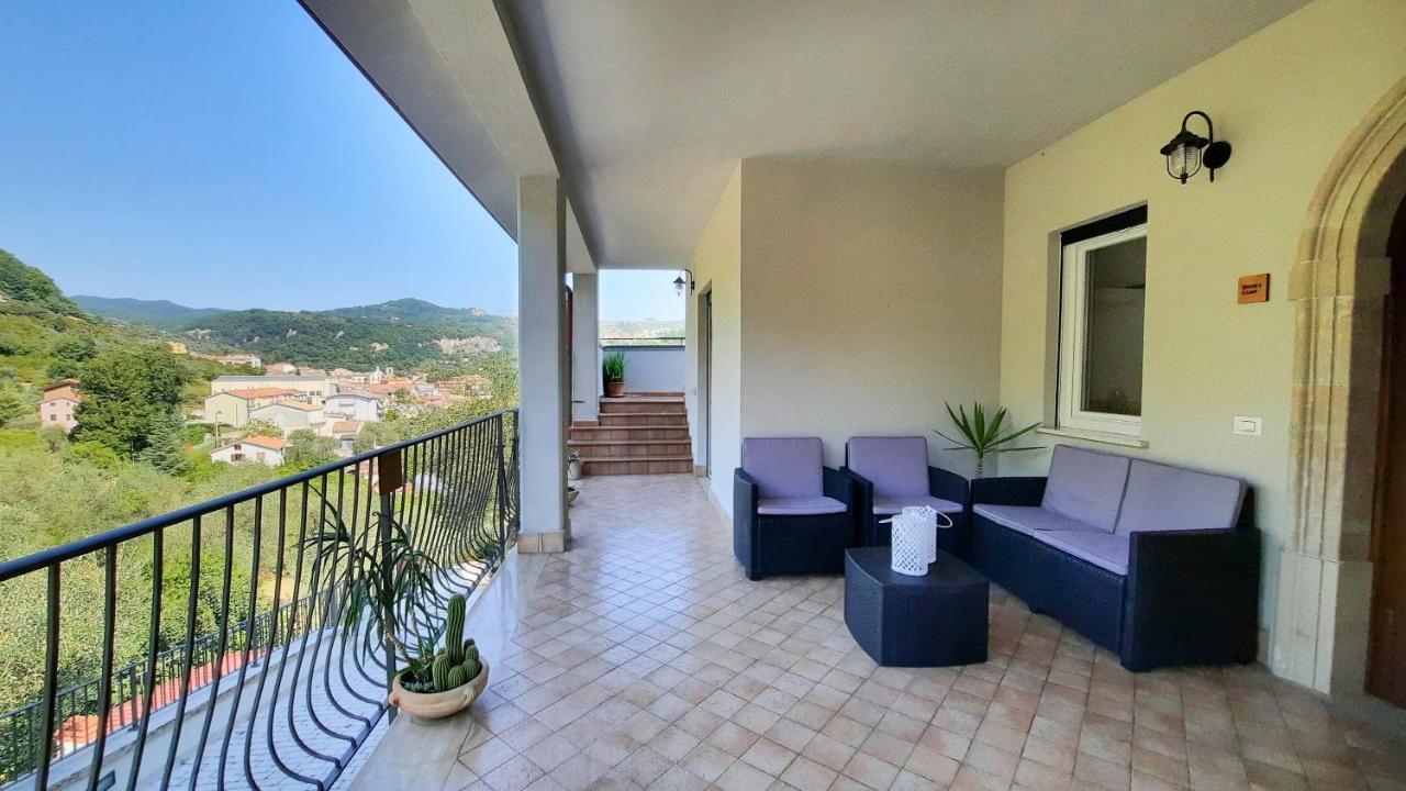 Apartmán Casa Elisabetta Shortlets Caposele Exteriér fotografie